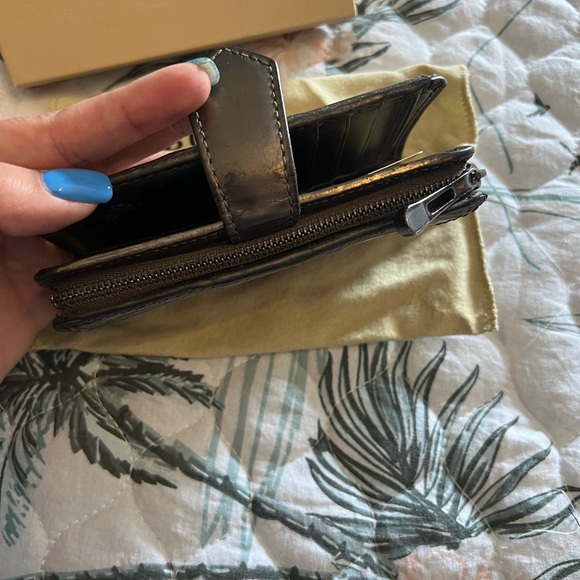 Burberry Medium Wallet - Picture 4 of 9